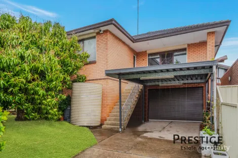15 Piesley St, Prairiewood, NSW 2176