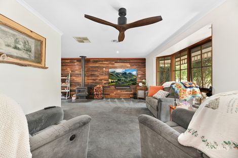 Property photo of 35 Florence Avenue Berwick VIC 3806