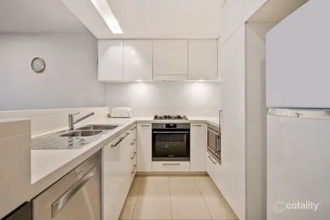 Property photo of 3404/323 Bayview Street Hollywell QLD 4216