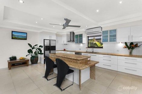 3 Fullerton St, Benowa, QLD 4217