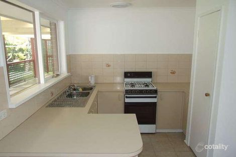 Property photo of 2 Osborn Grove Pakenham VIC 3810