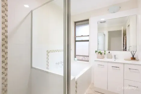 Property photo of 26 Dandenong Terrace Robina QLD 4226