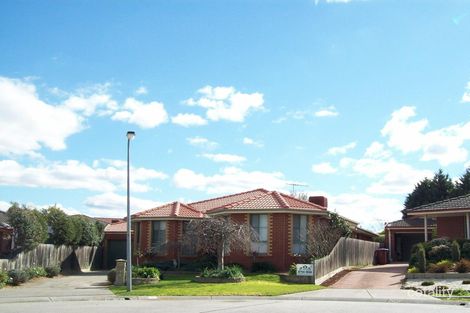 Property photo of 2 Holly Place Narre Warren VIC 3805