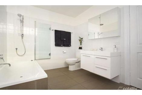 Property photo of 14 Empress Road St Kilda East VIC 3183