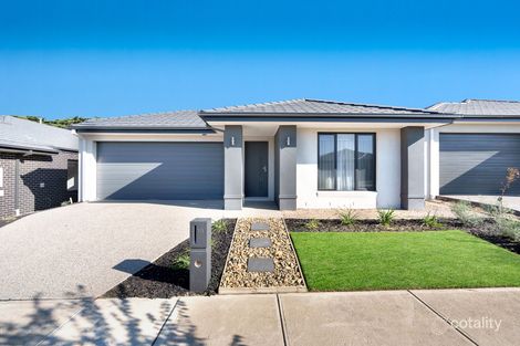 10 Voyager Pde, Clyde North, VIC 3978