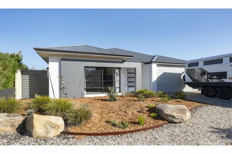 Property photo of 25 Hirono Loop Dunsborough WA 6281