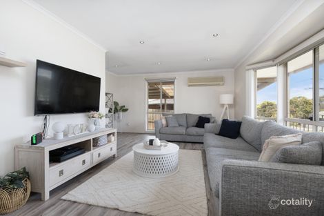 Property photo of 1 Heywood Close Dandenong North VIC 3175
