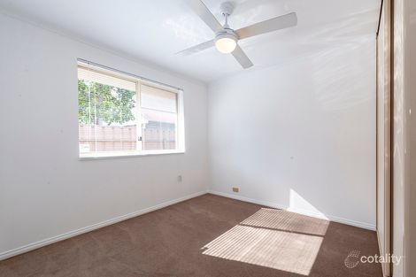 11 Woolford Pl, Pooraka, SA 5095