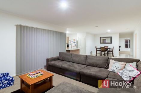 Property photo of 7 Caspian Chase Pakenham VIC 3810