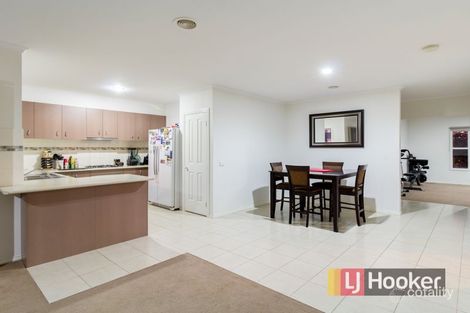 Property photo of 7 Caspian Chase Pakenham VIC 3810