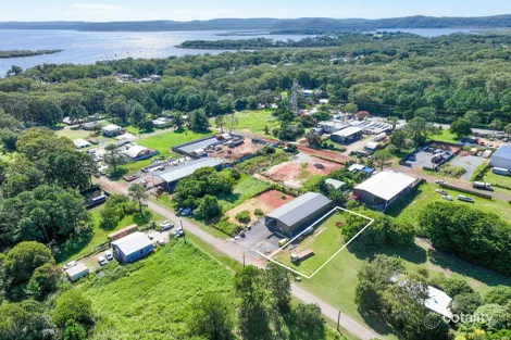 18 John St, Russell Island, QLD 4184