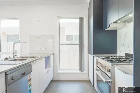 Property photo of 18 Langland Circuit Walloon QLD 4306