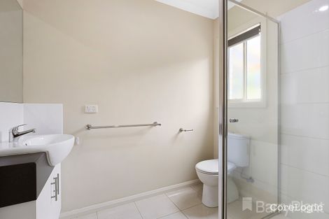 Property photo of 22 Monica Drive Drouin VIC 3818