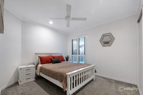 Property photo of 9 Garrett Place Redland Bay QLD 4165