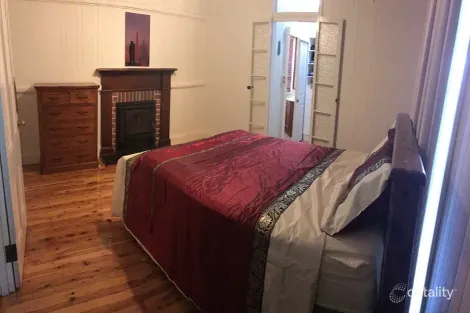 116 Water St S, South Toowoomba, QLD 4350