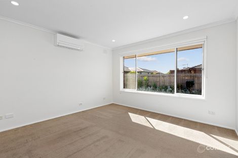 Property photo of 2/19-21 Embankment Grove Chelsea VIC 3196