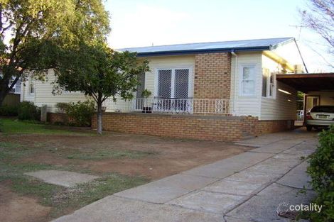 8 Croydon Ave, South Tamworth, NSW 2340