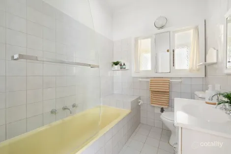 Property photo of 19 Bear Street Mordialloc VIC 3195