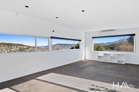 Property photo of 33 Wassell Place Lindisfarne TAS 7015