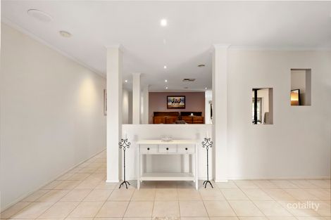 Property photo of 27 Wingspan Avenue South Morang VIC 3752