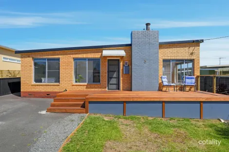 Property photo of 5 Kuneeamee Street Dodges Ferry TAS 7173