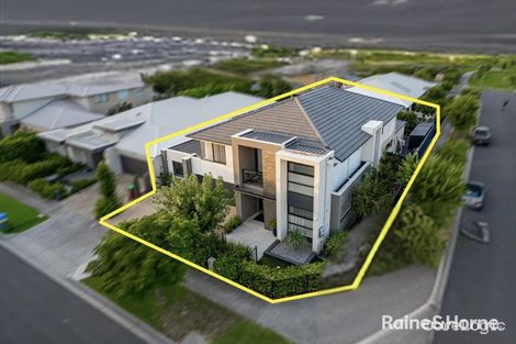 Property photo of 2 Tallrush Street Clyde North VIC 3978
