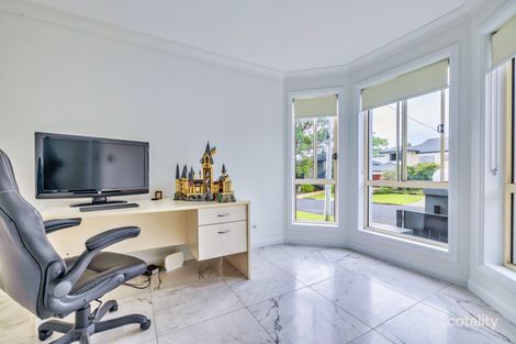 Property photo of 2/2 Sandown Avenue Benowa QLD 4217