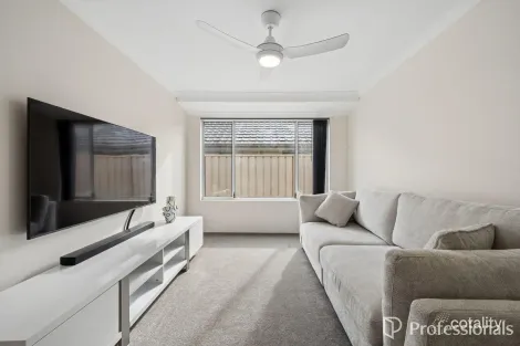 Property photo of 5 Sunrays Street Byford WA 6122