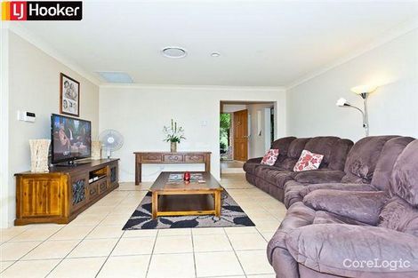 Property photo of 25 Brimstone Court Kallangur QLD 4503