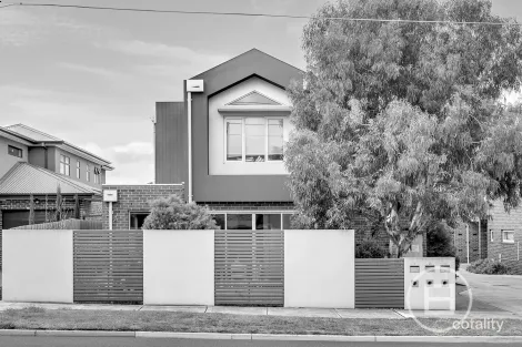 Property photo of 1/22-24 Military Road Avondale Heights VIC 3034