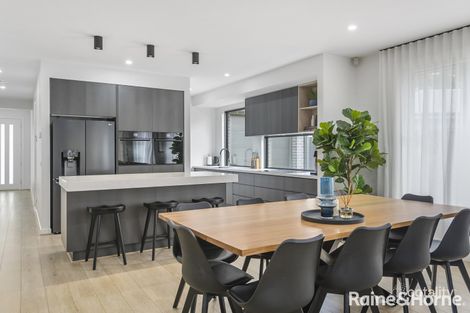 Property photo of 4 Longtan Avenue Sunbury VIC 3429