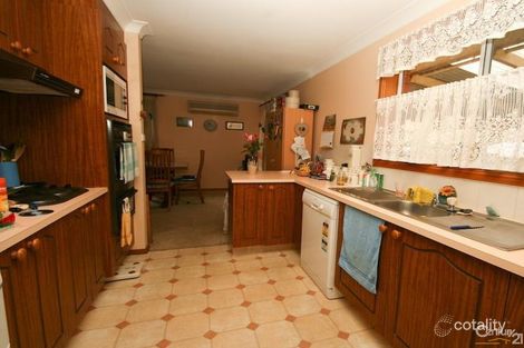 Property photo of 10 Heath Place Orange NSW 2800