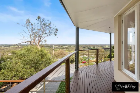 Property photo of 17 Eumeralla Grove Mount Eliza VIC 3930