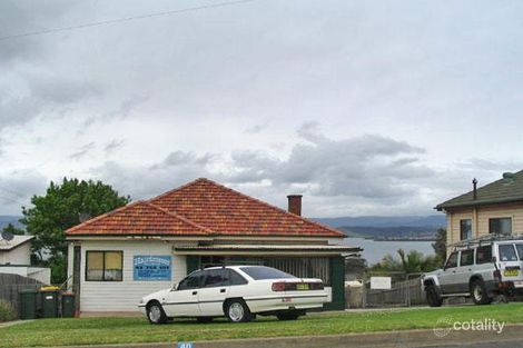 40 Buena Vista Ave, Lake Heights, NSW 2502