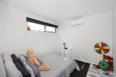 Property photo of 2/8 Corrigan Avenue Brooklyn VIC 3012