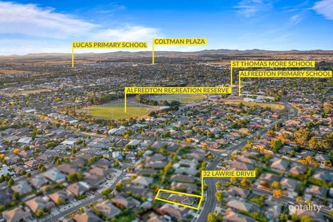 Property photo of 32 Lawrie Drive Alfredton VIC 3350