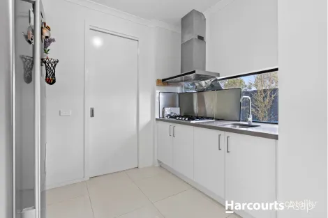 Property photo of 111 Nelson Street Cranbourne East VIC 3977