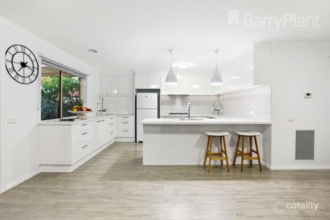 Property photo of 30 Snowdon Drive Cheltenham VIC 3192
