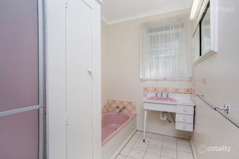 Property photo of 4 Snell Street Golden Square VIC 3555