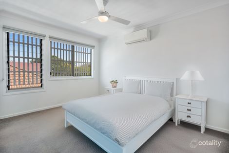 Property photo of 2/68 Noble Street Clayfield QLD 4011