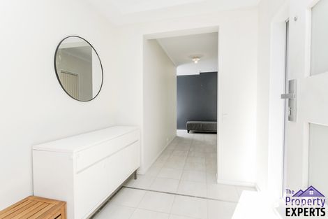 Property photo of 3 Emery Place St Clair SA 5011