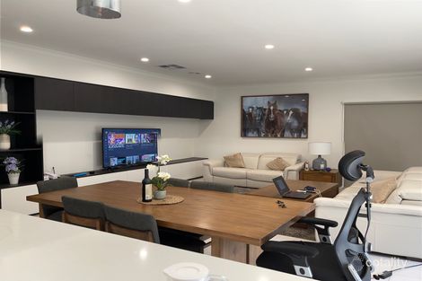 Property photo of 27 Bishopsgate Avenue Tarneit VIC 3029