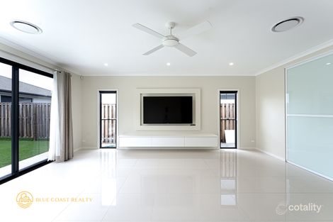 Property photo of 45 Amazon Circuit Helensvale QLD 4212