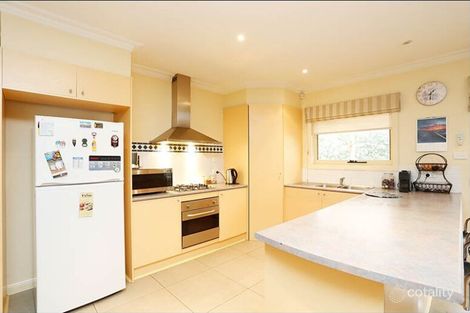 Property photo of 6 Clover Court Gowanbrae VIC 3043