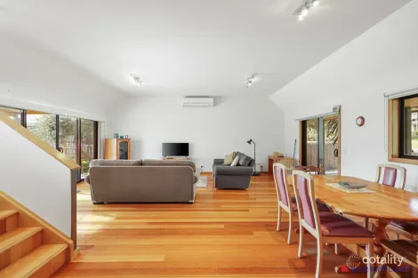 Property photo of 20 Mountainview Avenue Ventnor VIC 3922