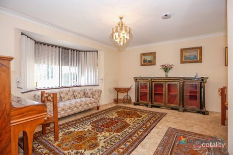 Property photo of 8 Springpark Trail Ballajura WA 6066