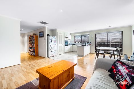 Property photo of 3 Fishburn Place Cranbourne West VIC 3977