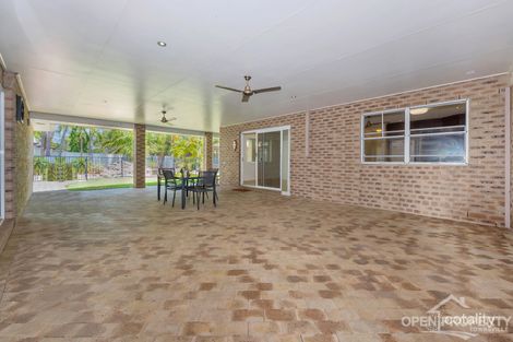 Property photo of 6 Birch Court Bushland Beach QLD 4818
