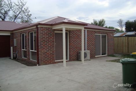 21b Henry St, Pakenham, VIC 3810