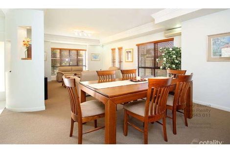 Property photo of 26 Saint Andrews Crescent Carindale QLD 4152